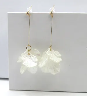White Frosted Petal Tassel Earrings, Floral Gold Dangle Studs, Translucent Petal Wedding Dangle Earrings, Bridal Flower Fashion Studs