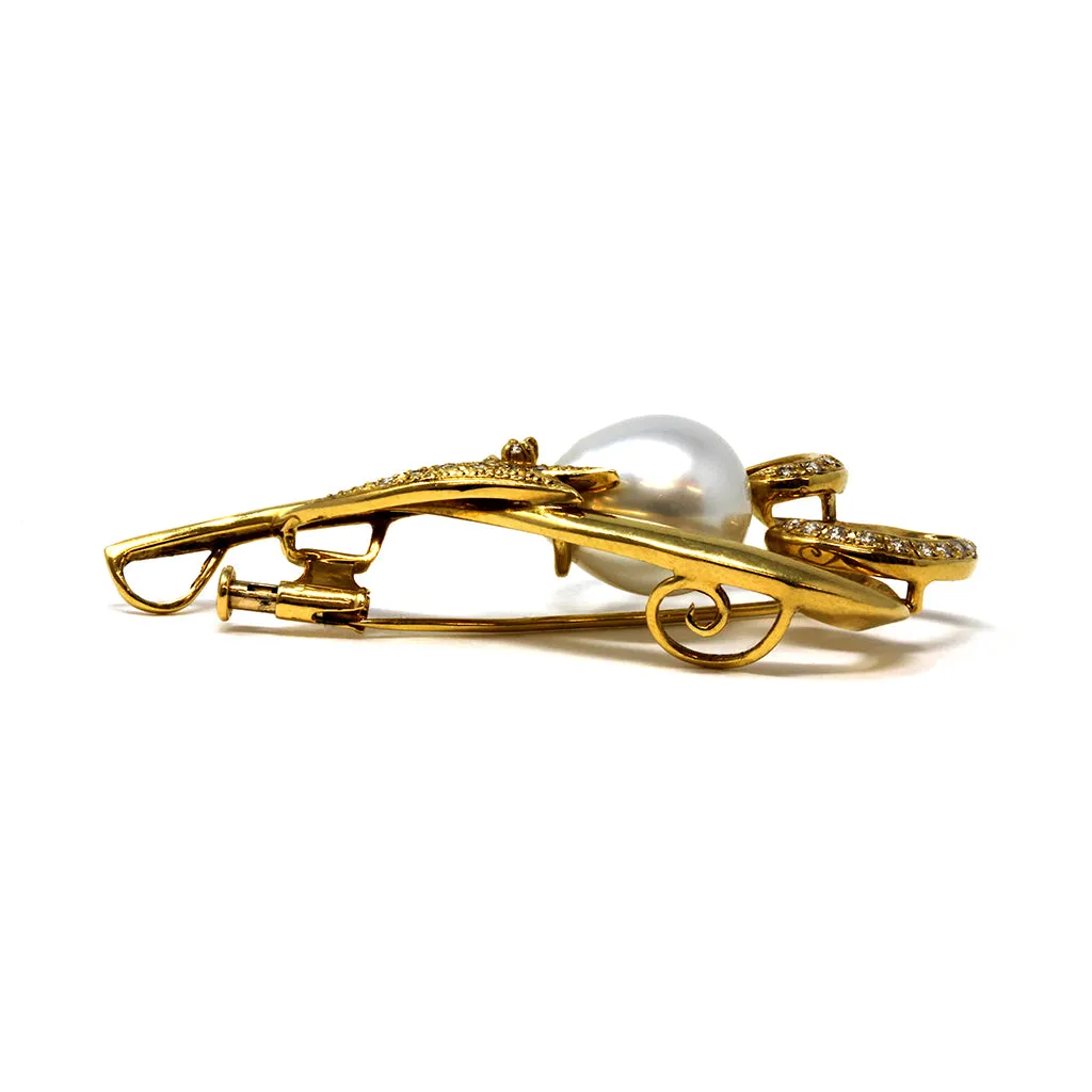 White South Sea Pearl and Diamond Brooch 18 Karat