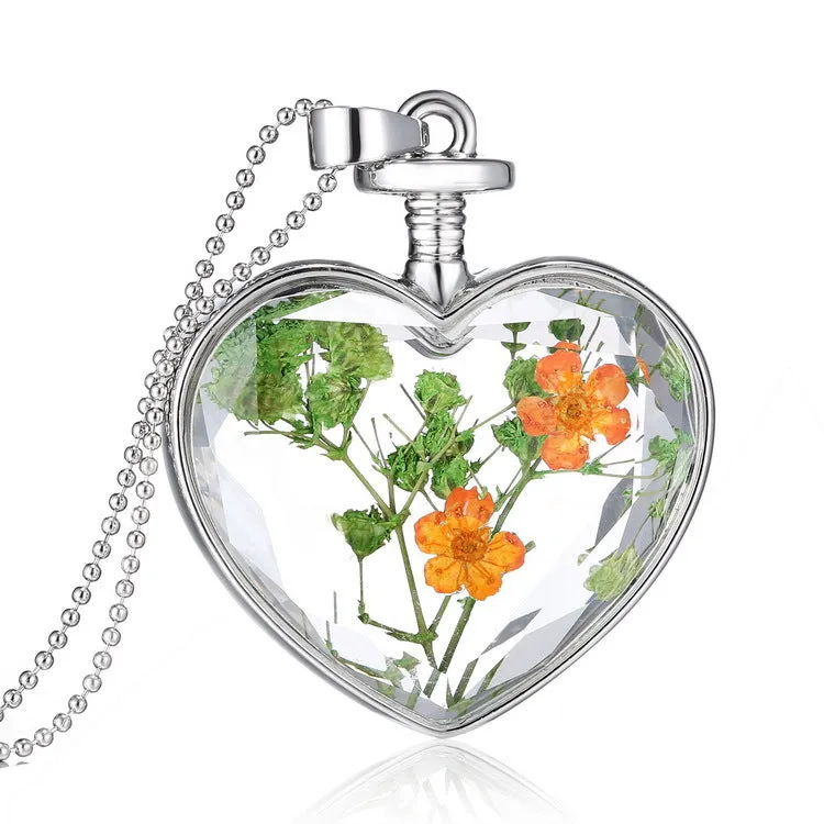 Wholesale Heart Shaped Alloy Fashion Dried Flower Transparent Crystal Necklace JDC-NE-YinH010