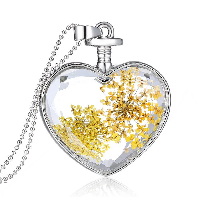 Wholesale Heart Shaped Alloy Fashion Dried Flower Transparent Crystal Necklace JDC-NE-YinH010