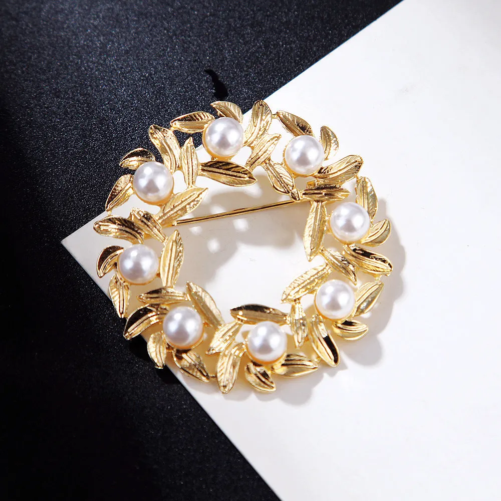 XSB016 - Round Pearl Brooch