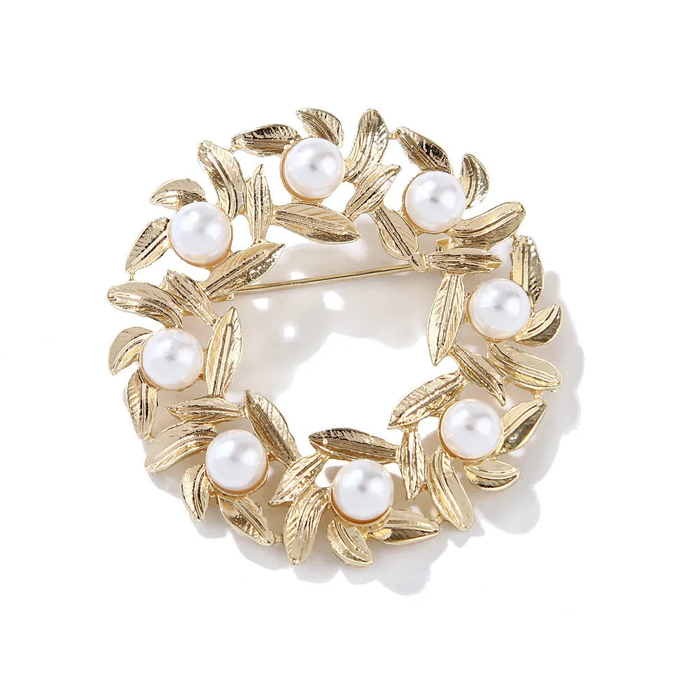 XSB016 - Round Pearl Brooch