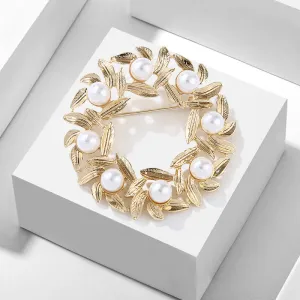 XSB016 - Round Pearl Brooch